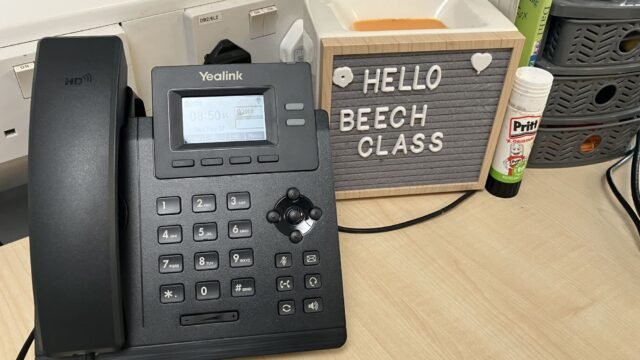 Classroom-WiFi-phones