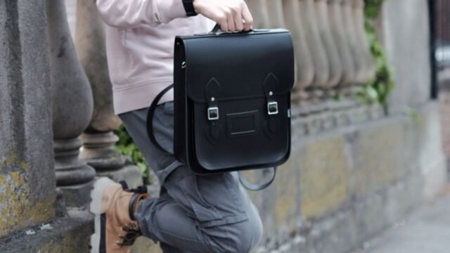 BLACK-CITY-BACKPACK-MODEL-ZATCHELS