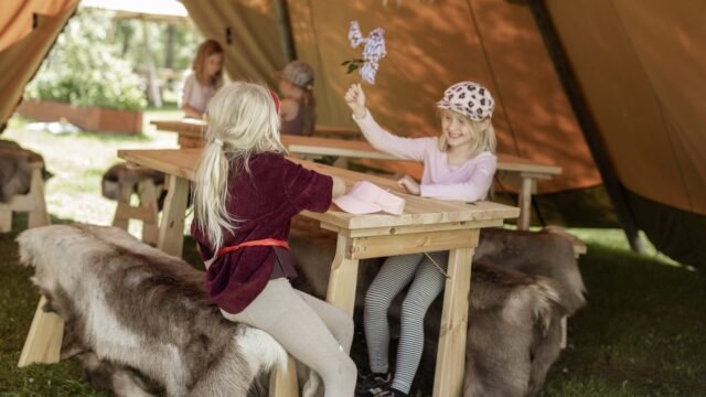 children-learning-inside-tipi