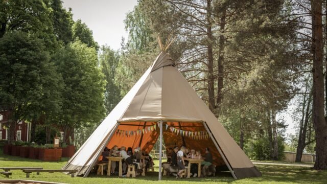 tipi-woodland-children-bunting